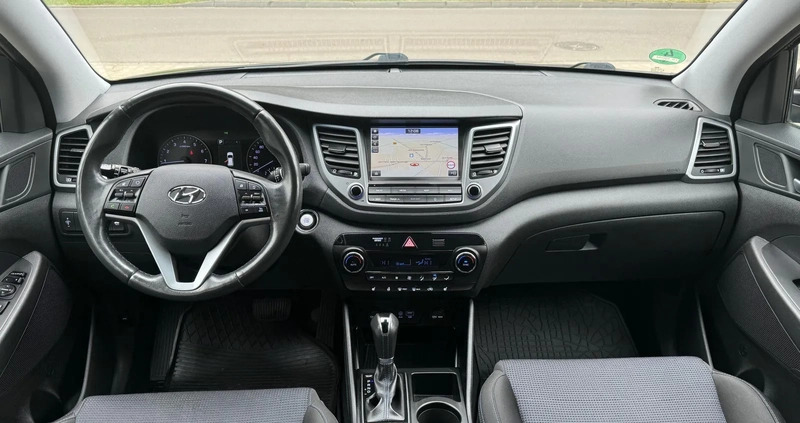 Hyundai Tucson cena 81900 przebieg: 99236, rok produkcji 2017 z Babimost małe 211